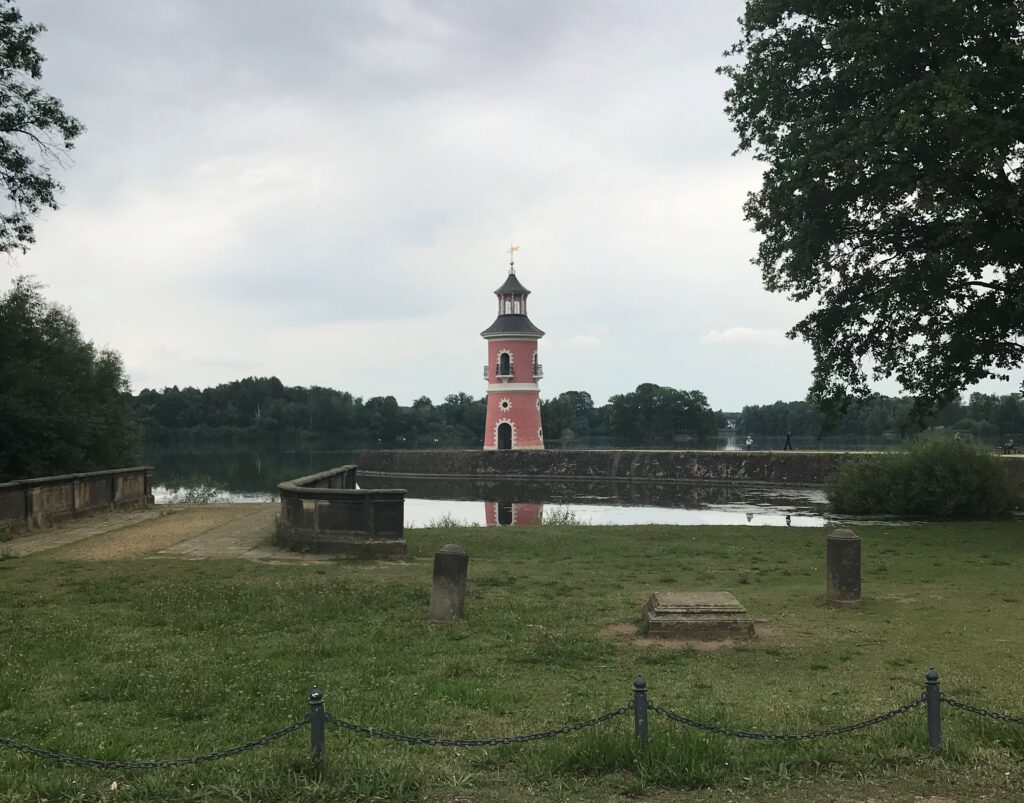 …. zum zweitältesten Binnenleuchtturm in Deutschland – bis hin zu unserem Ausflugslokal – zur Ausspanne. Nach einem Mittagsimbiss - feinste Hausmannskost ging es leider schon wieder in Richtung Hotel.
