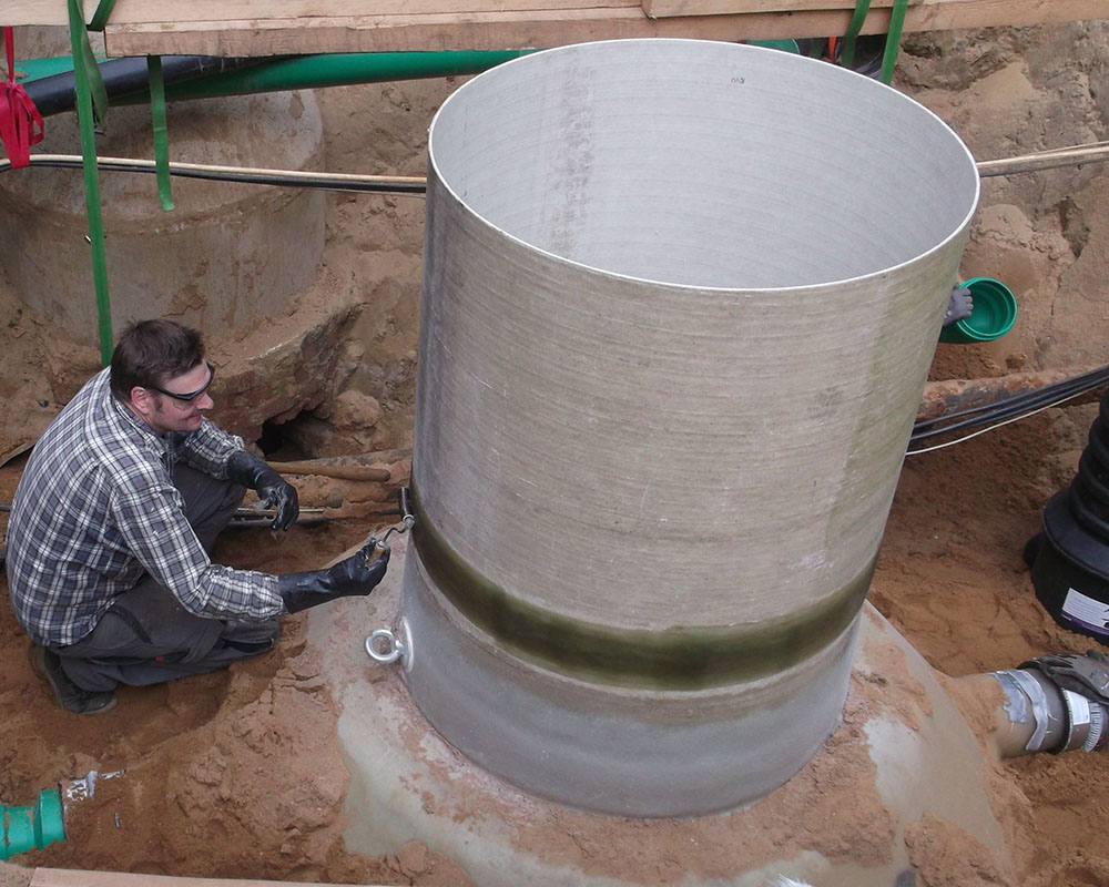 Here, the shaft extension is laminated to the fat separator on site.